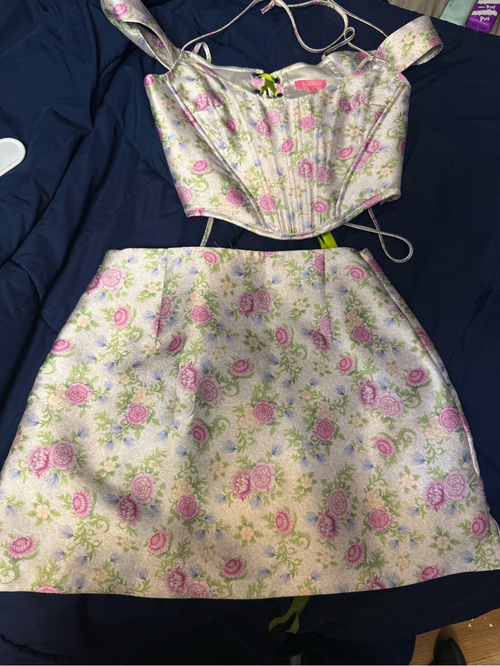 Dolls Kill Pink and Cream Floral A-Line Mini Skirt - Picture 4 of 4